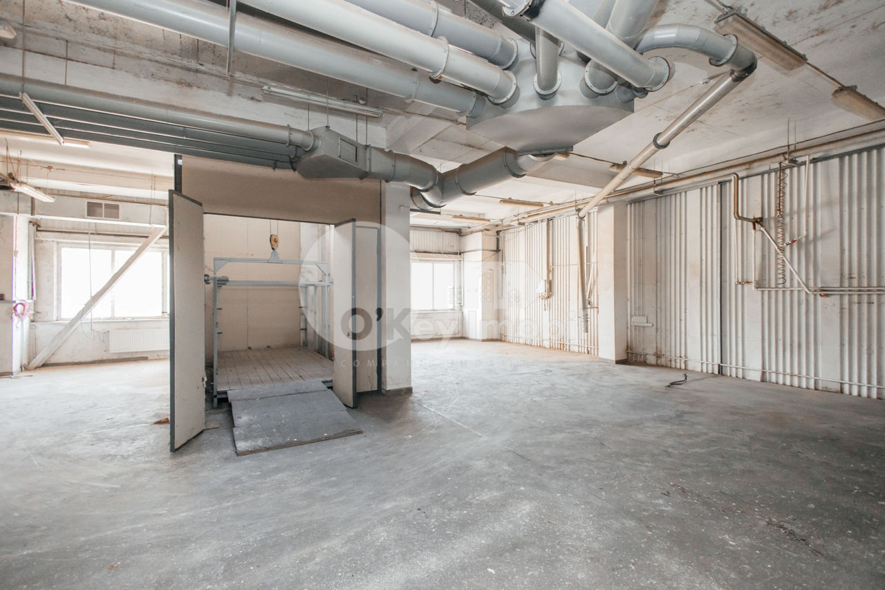 Chirie! Depozit/spațiu pentru producere, 1800 mp, str. Industrială, 7 200 € - Ansicht 4