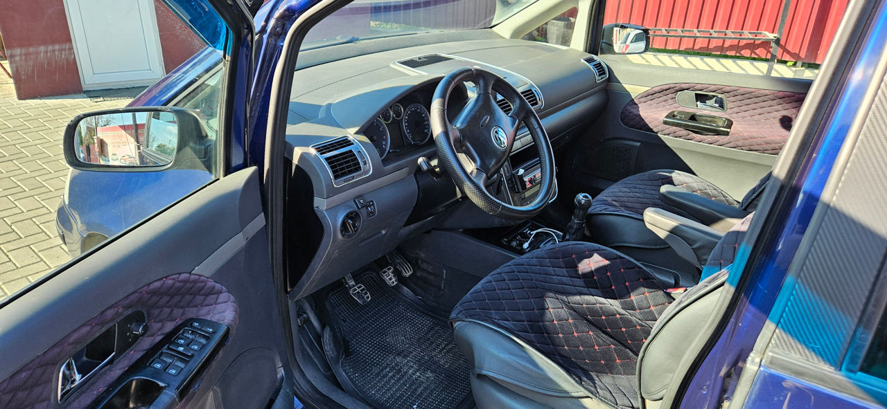 Volkswagen Sharan foto 6