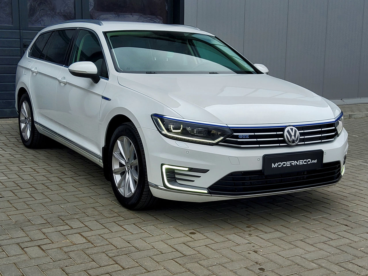 Volkswagen Passat foto 2