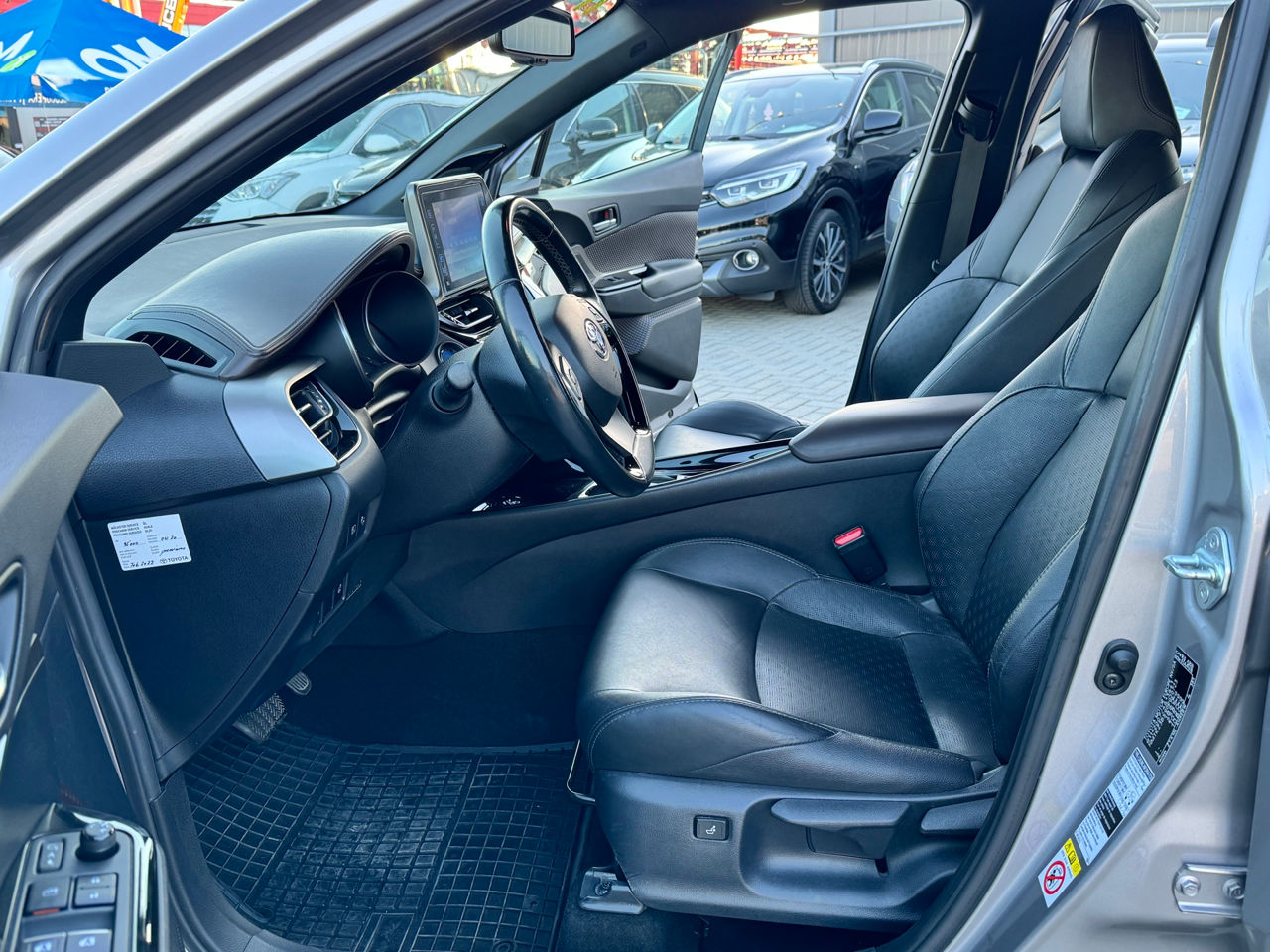 Toyota C-HR foto 6