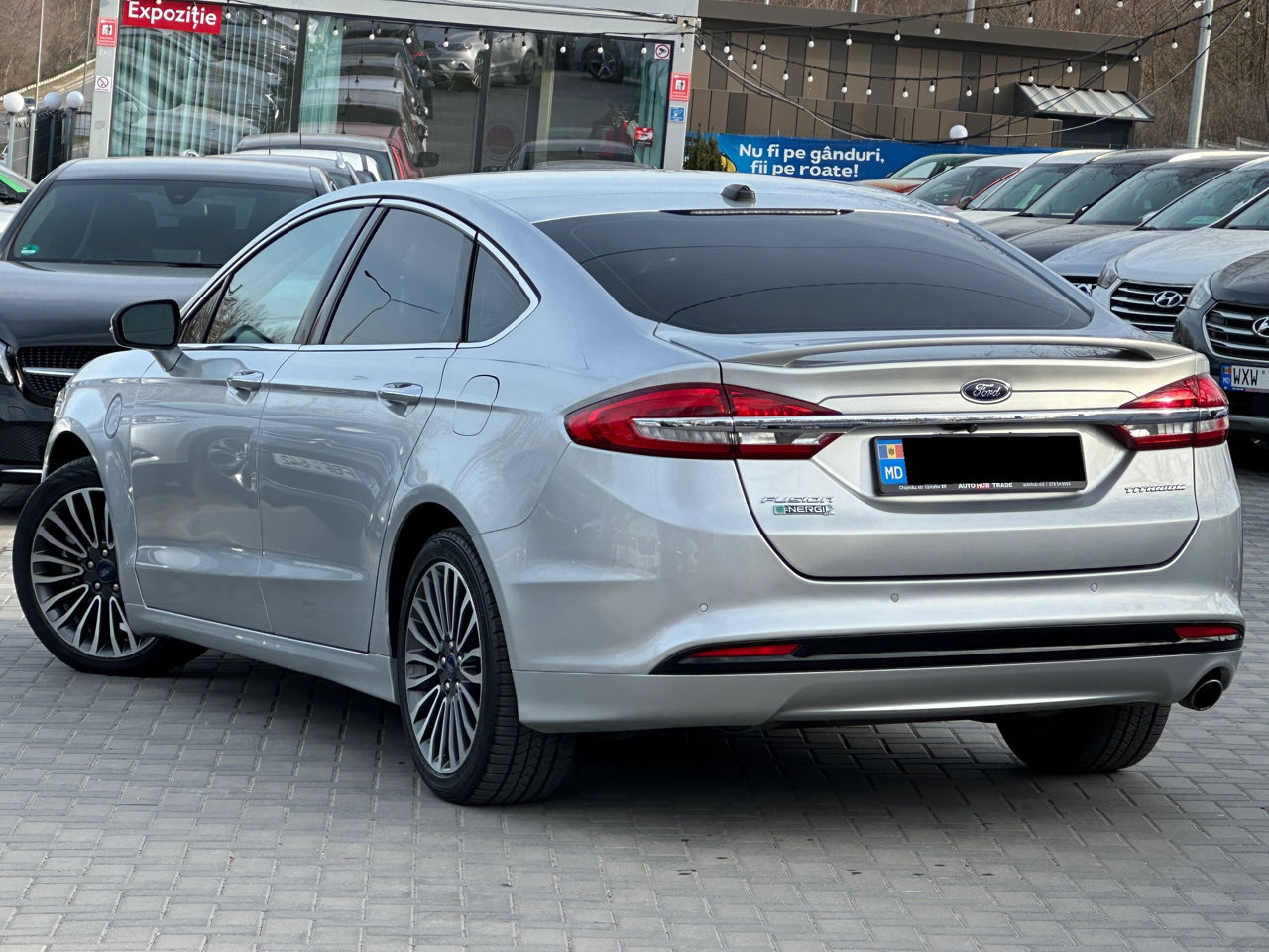 Ford Fusion foto 2