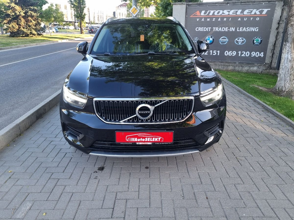 Volvo XC40 2019 photo 2