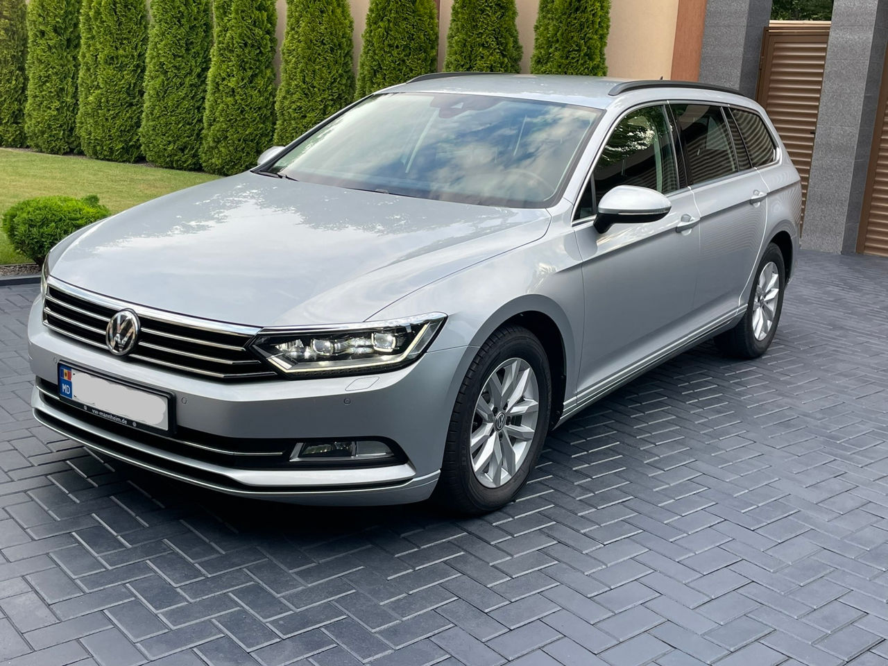 Volkswagen Passat foto 1