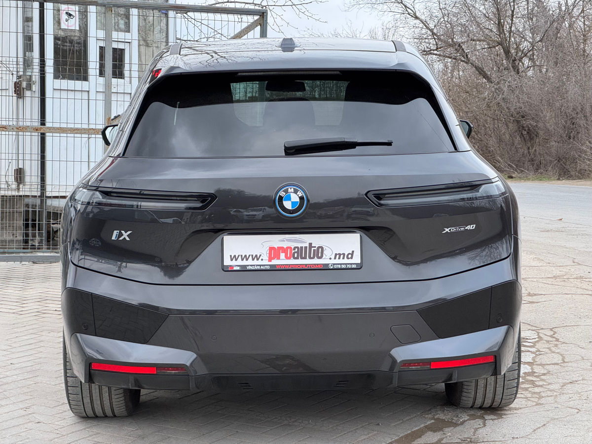 BMW iX фото 5