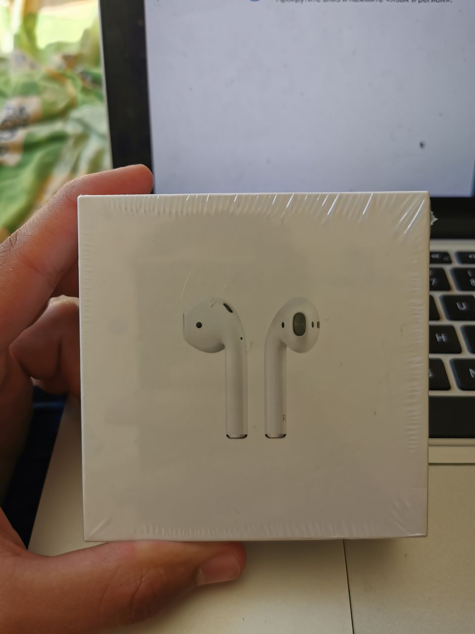 Airpods 2 wireless charging