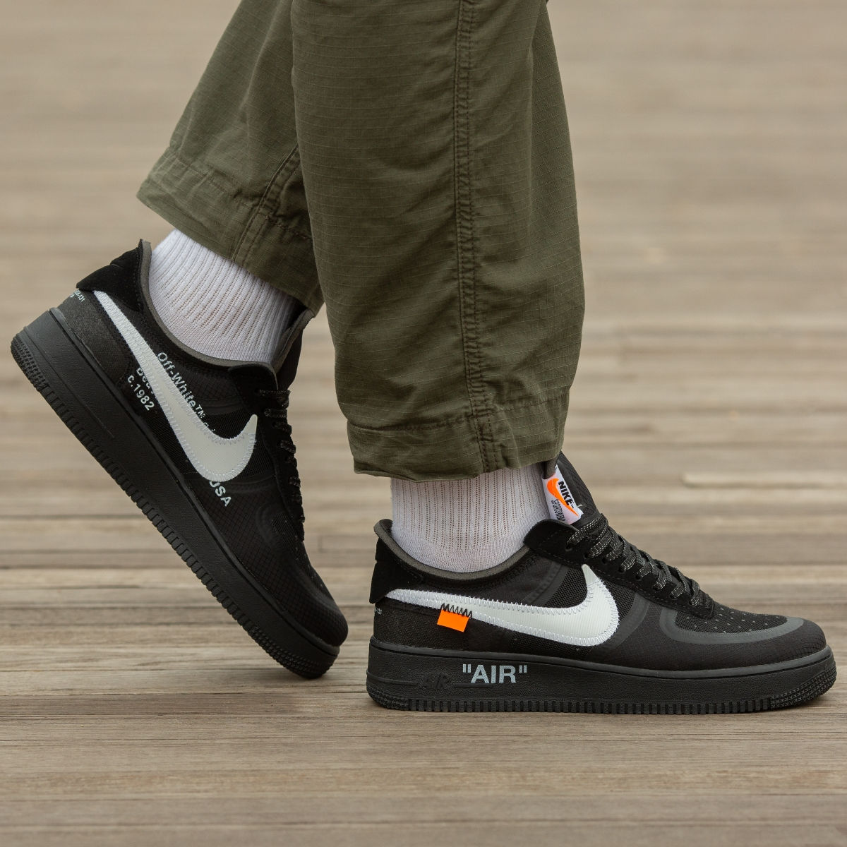 Nike Air Force 1 Low Black x Off-White foto 8