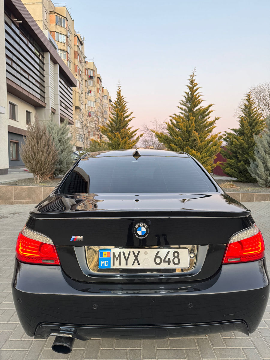 BMW 5 Series foto 3