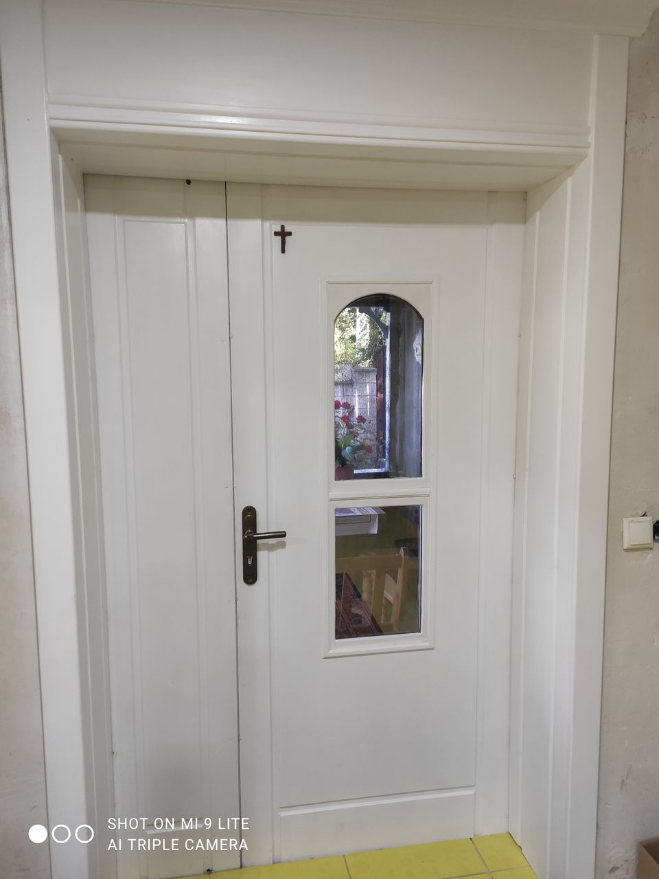 Установка входных железных и деревянных дверей,сварка установка замков ...