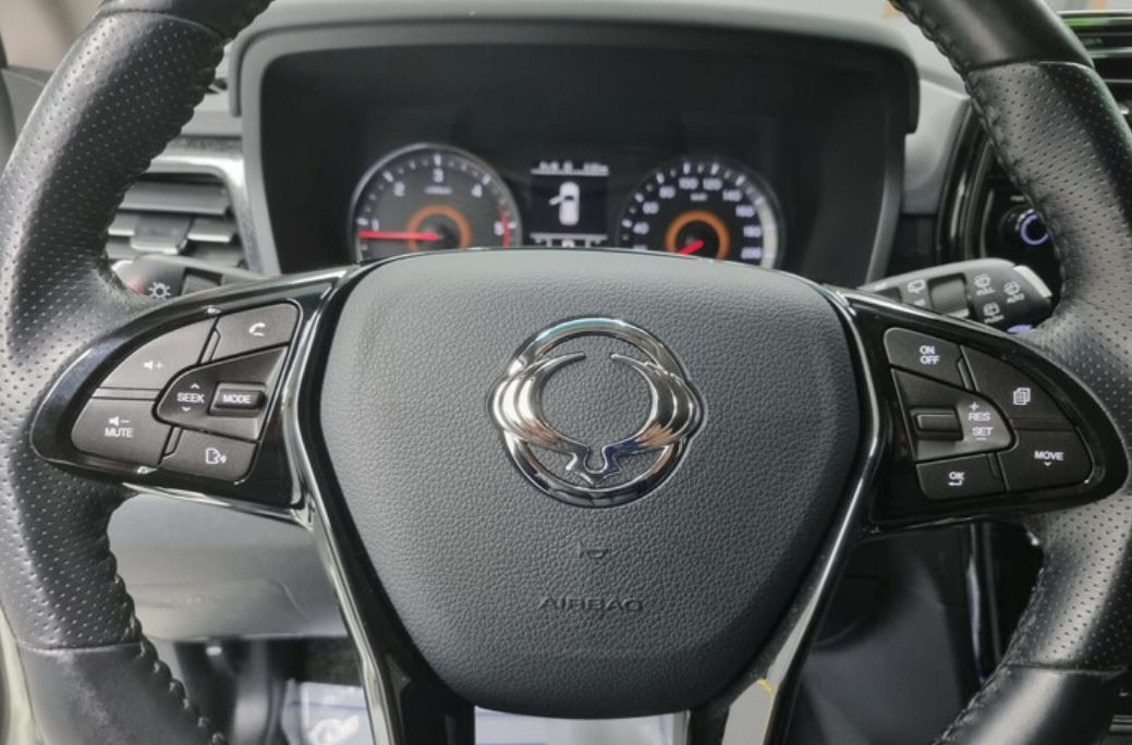 Ssangyong Tivoli foto 10
