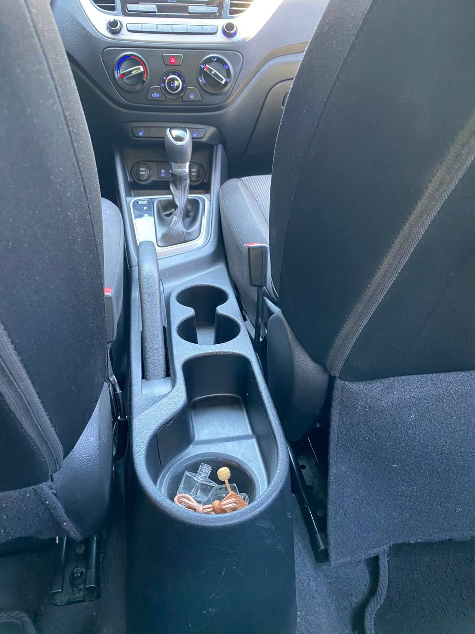 Hyundai Accent foto 15