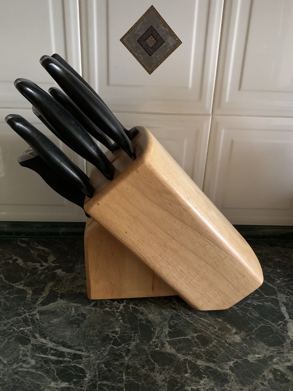  кухонных ножей KitchenAid с деревянным блоком и точилкой, 9 .