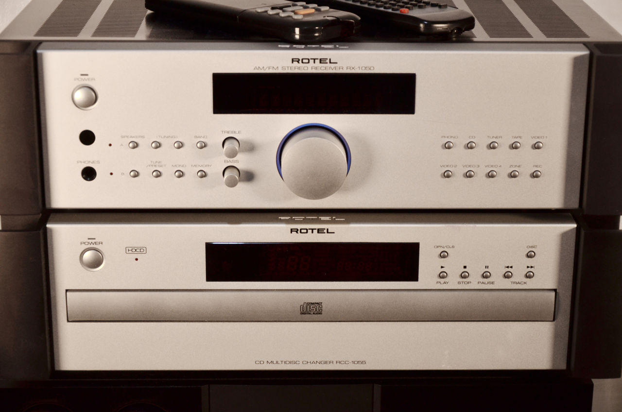 Rotel Hi-Fi Set:  Stereo Receiver Amplifier RX-1050 + Rotel RCC-1055 CD Player Changer фото 1
