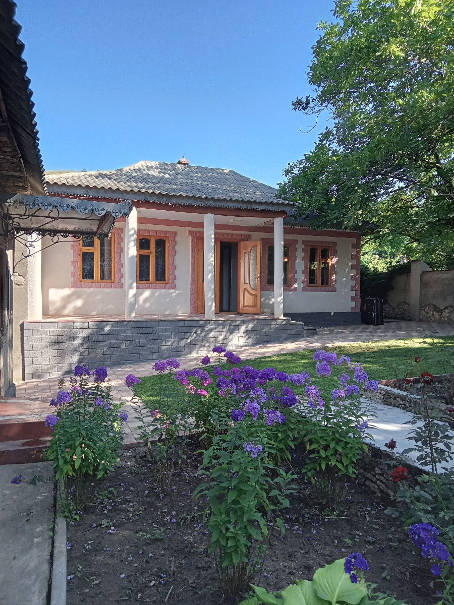 Casă de vânzare în Butuceni – Orheiul Vechi | Zonă turistică unică foto 0