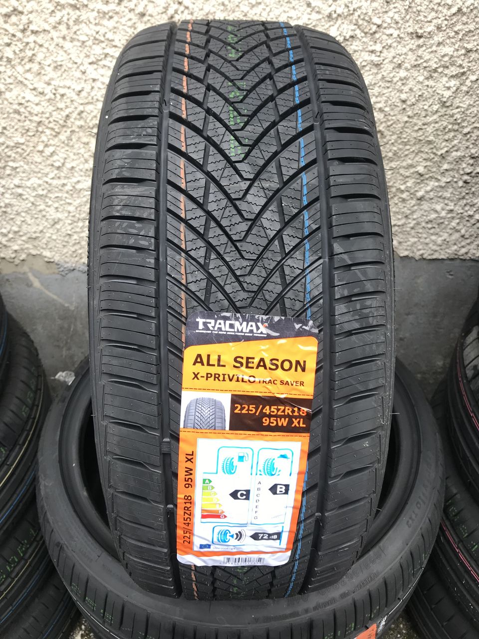 225/45 R18 Tracmax Allseason Trac saver/ Доставка, livrare toata Moldova foto 0
