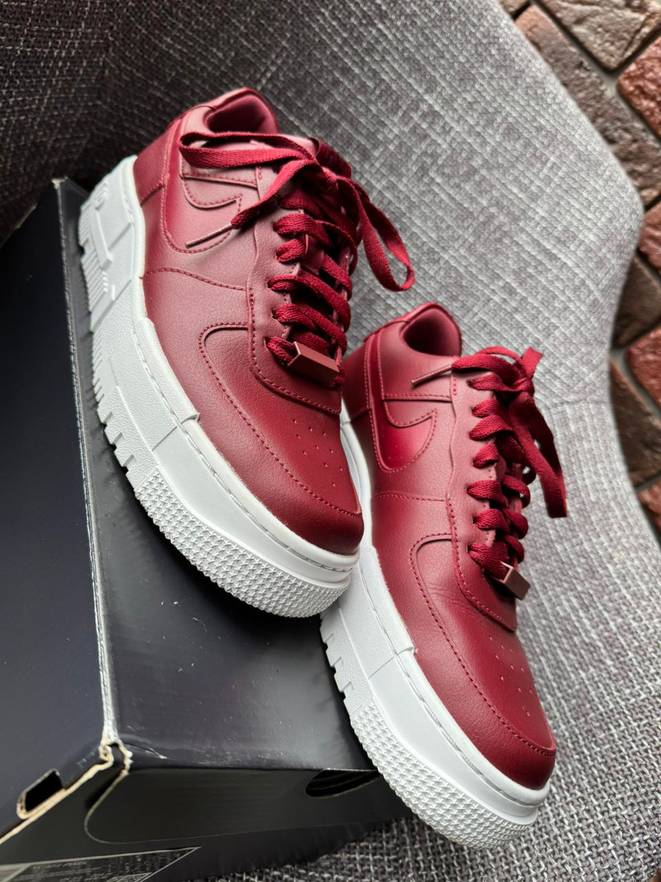 Nike Air Force 1 Pixel Team Red foto 2