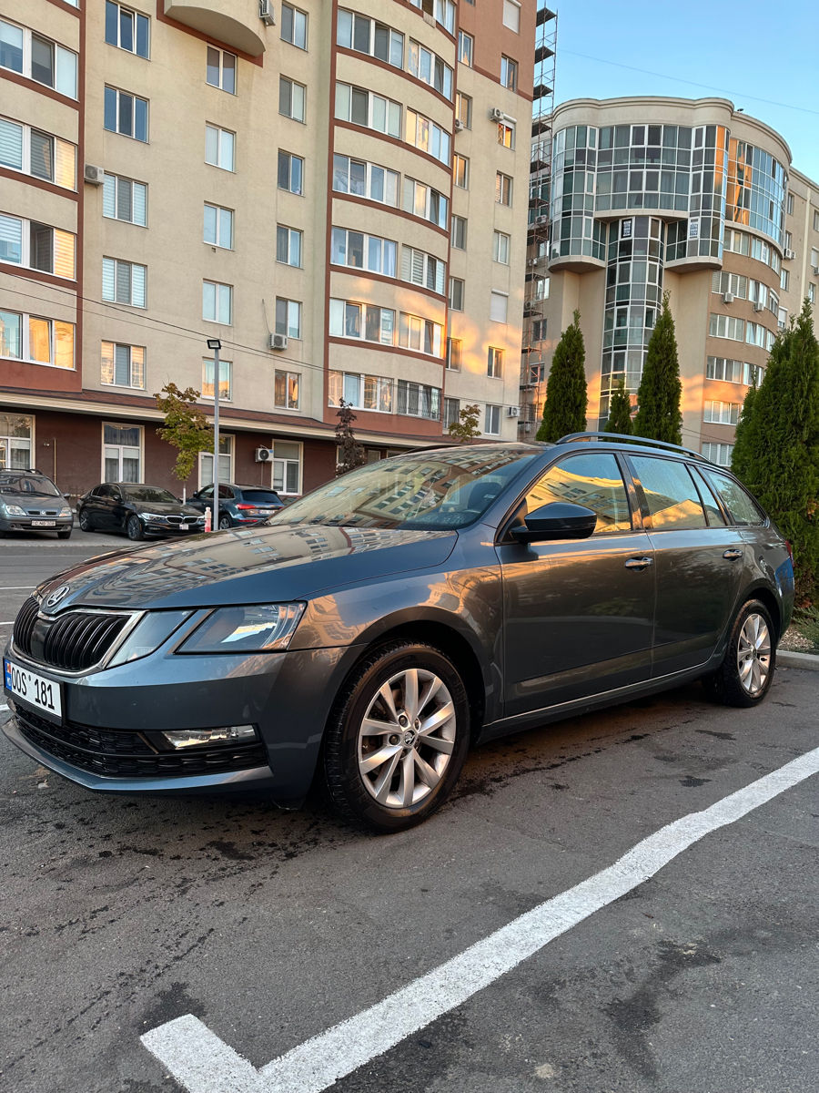 Skoda Octavia foto 1