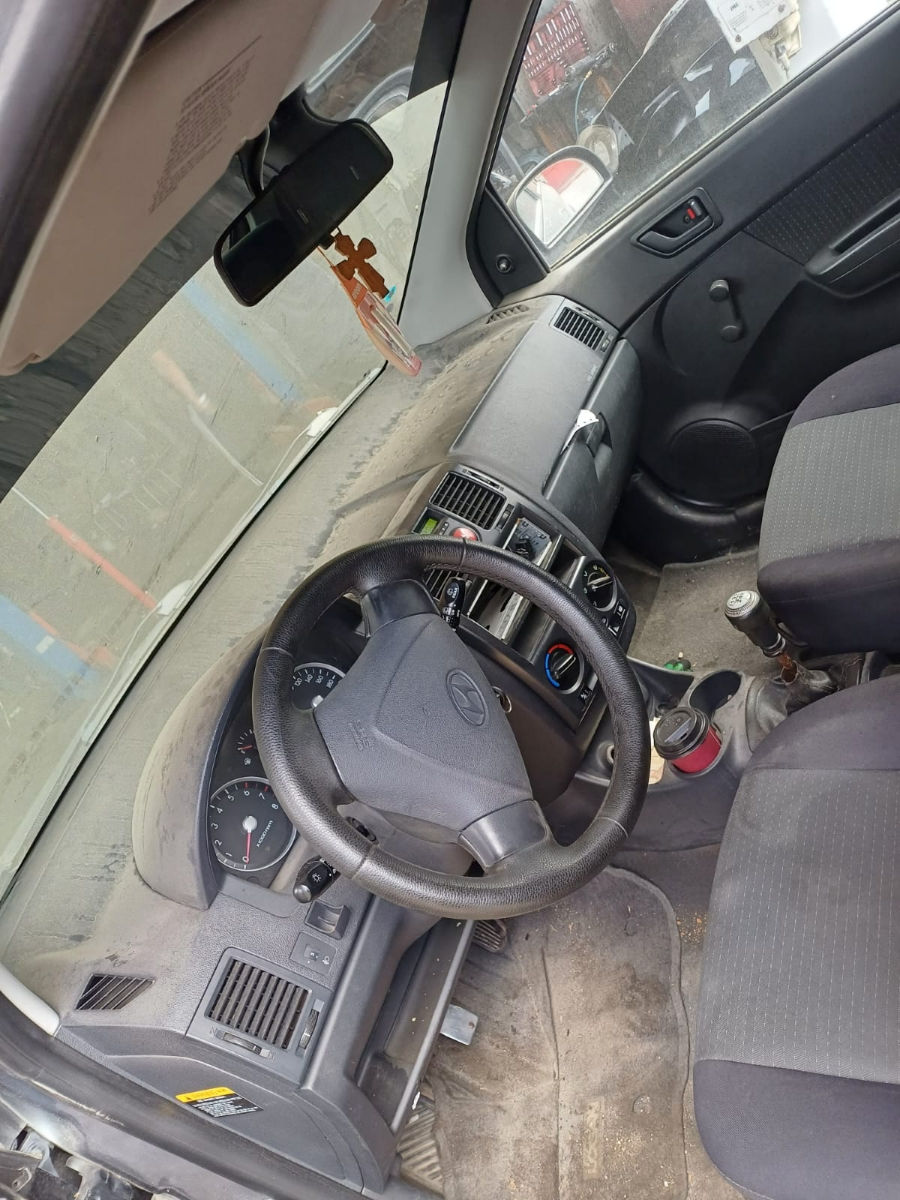 Dezmembrare Hyundai Getz 1.1i. 2006 foto 2