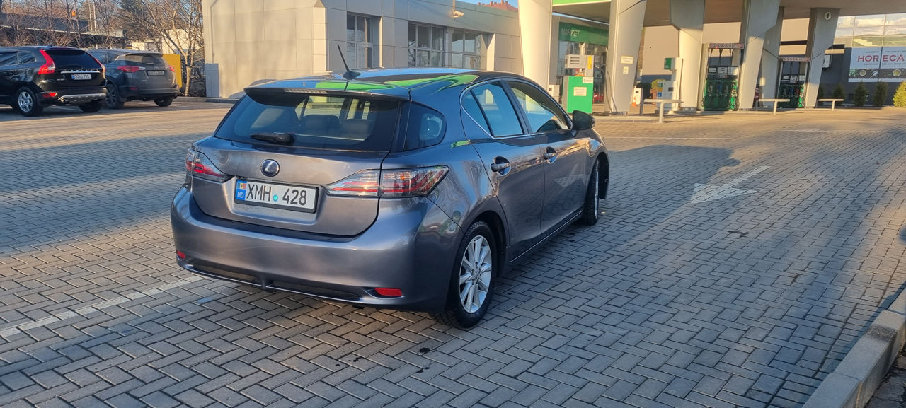 Lexus CT Series фото 2