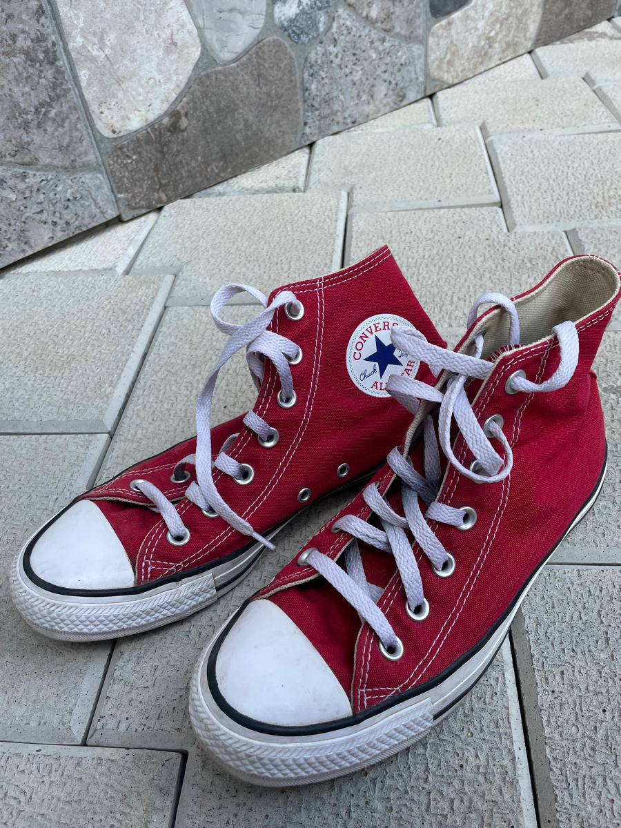 Vând ghete Converse  foto 0