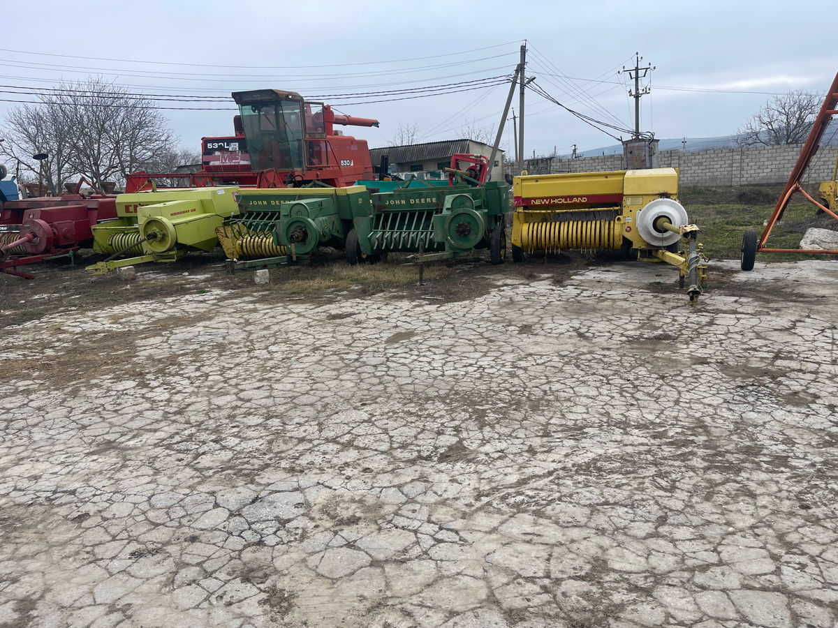 Prese de balotat,John Deere 590,New Holland 841,658.366.935. foto 5