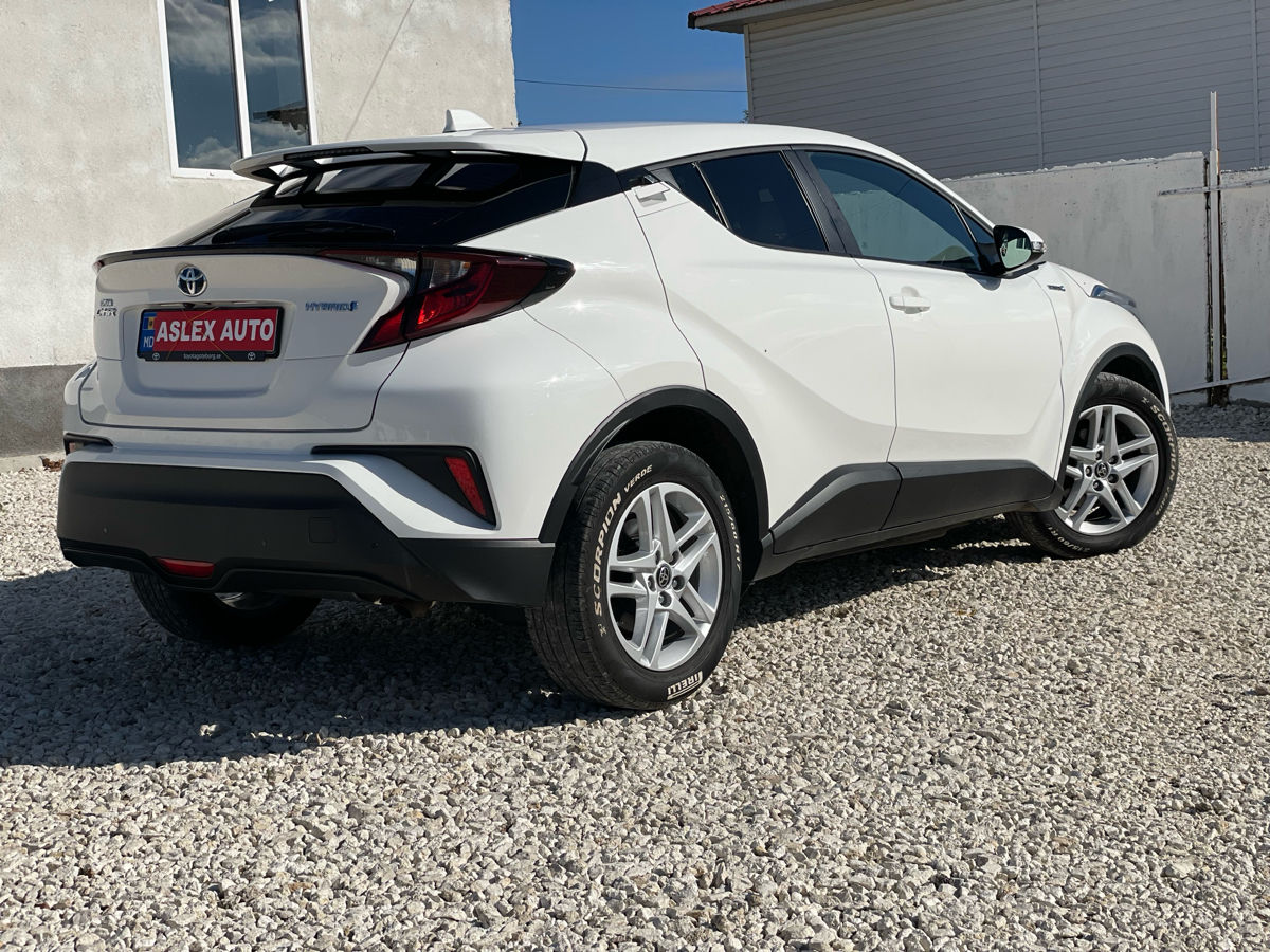 Toyota C-HR foto 4