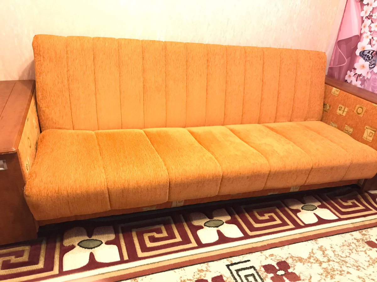 Cedez canapea / sofa in stare excelenta Продам диван раскладной в отличном состоянии фото 4