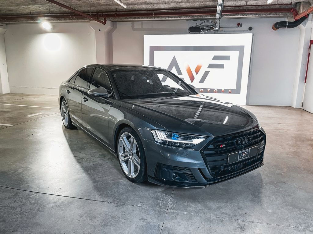 Audi S8 foto 0