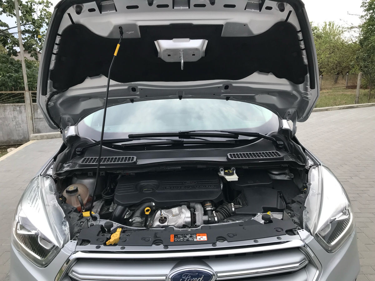 Ford Kuga foto 7