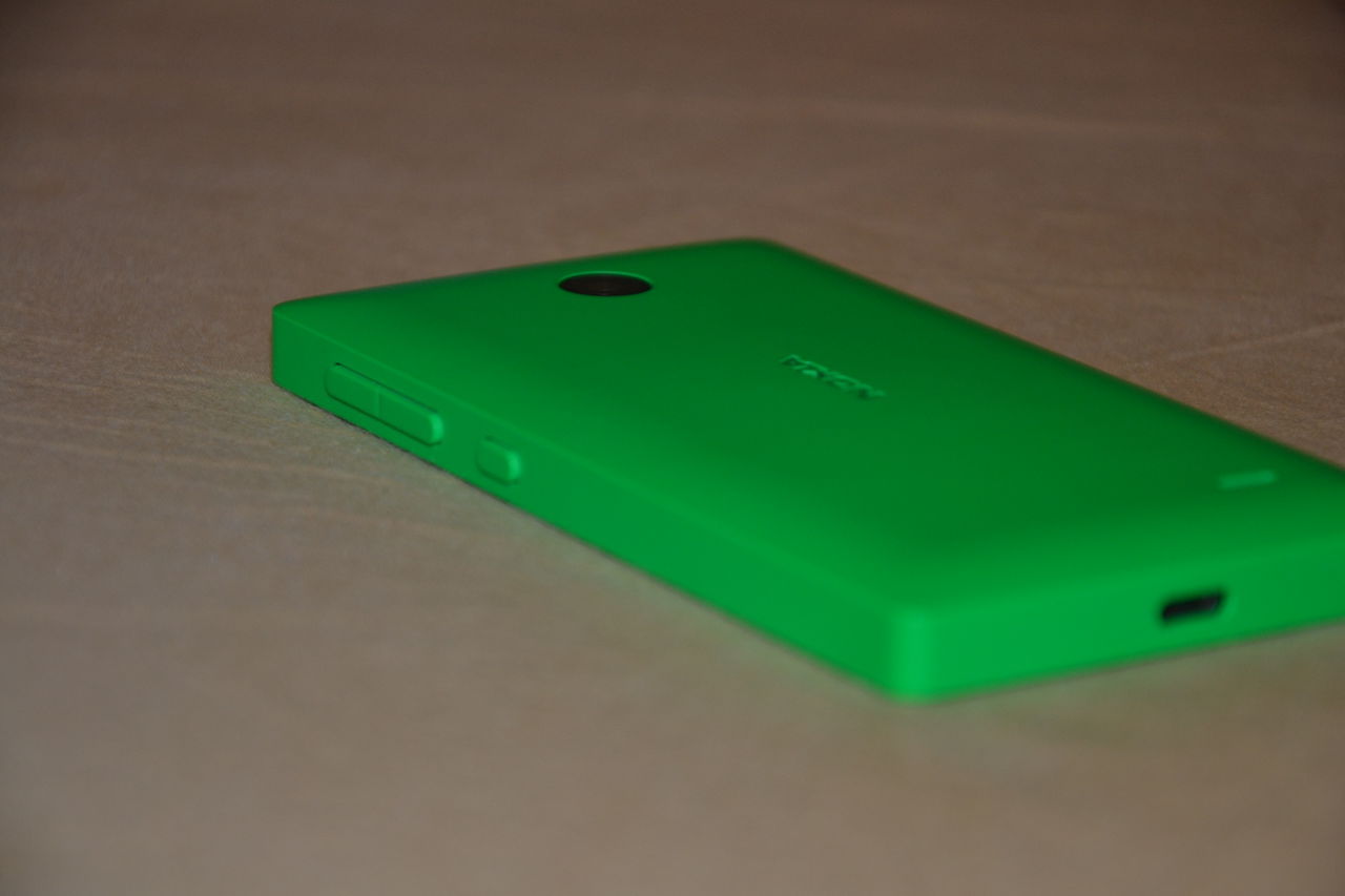 Nokia X привлекательный красивый (оригинал)