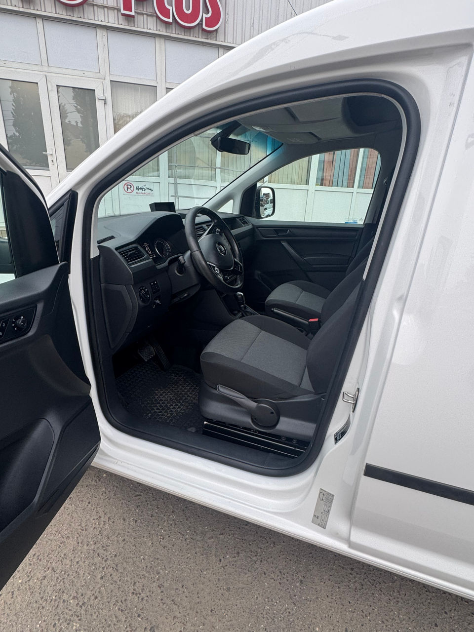 Volkswagen Caddy фото 14