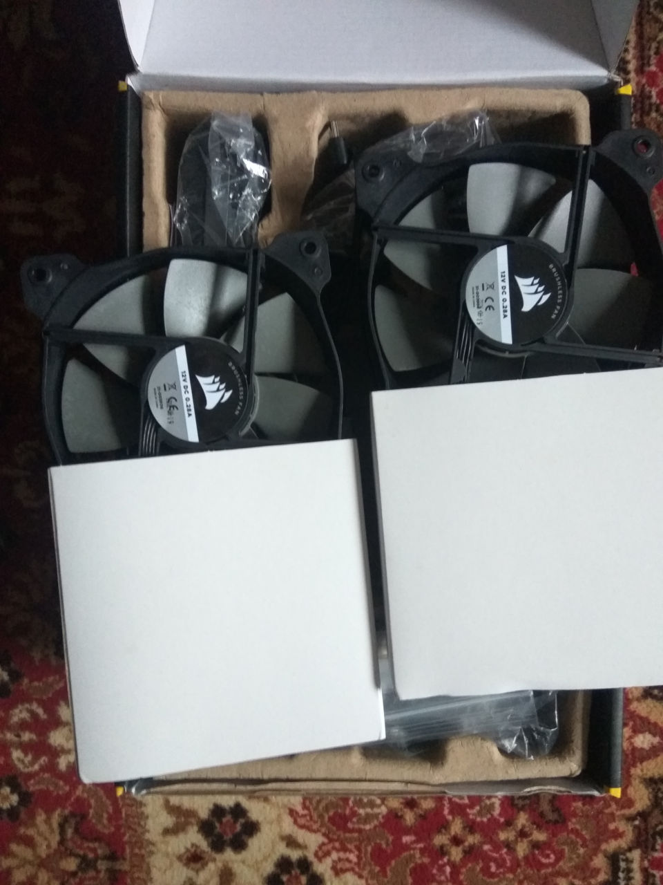 Система охлаждения Corsair H100I V2 c креплениями для процессоров AMD AM4 фото 3