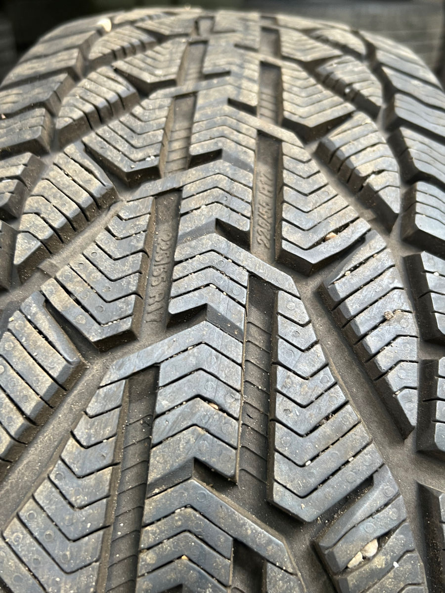Продам 2 шины 225/55 R17 Riken Snow (Michelin Group) фото 6