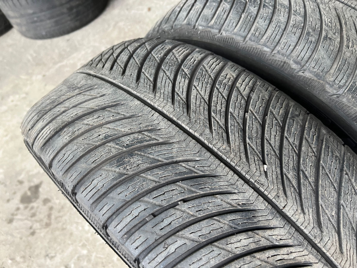 Продам 2 б.у шины 245/45 R18 Michelin Alpin 5 winter фото 3