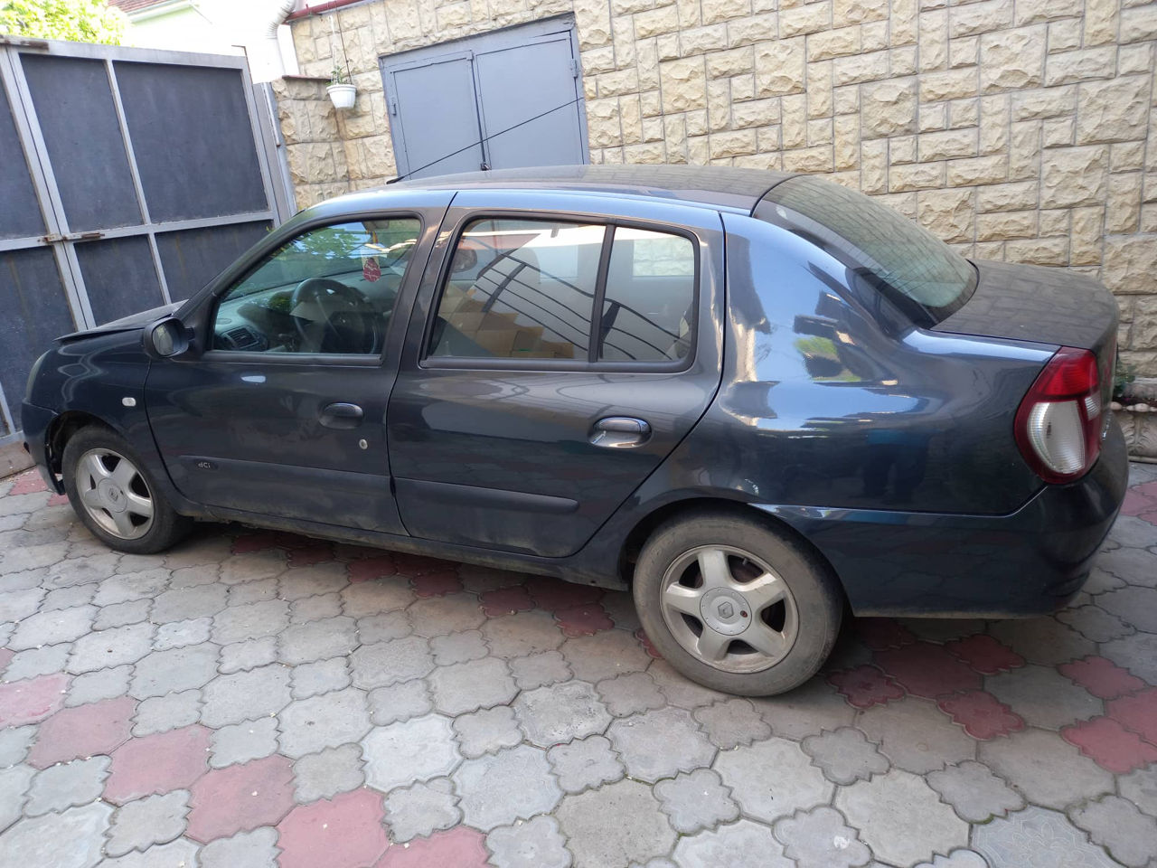 Renault Clio Symbol foto 1