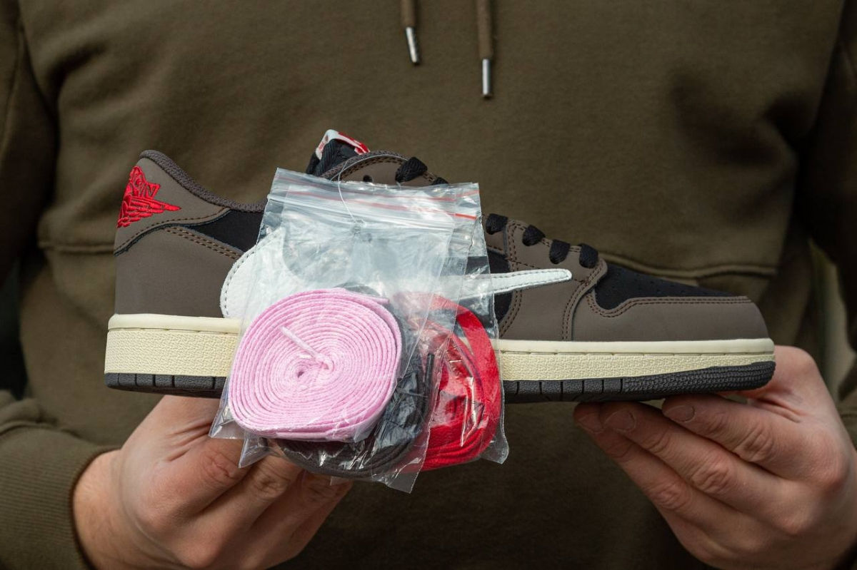 Nike Air Jordan 1 Retro  Low x Travis Scott Unisex foto 2