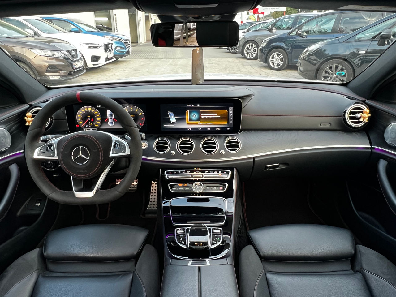 Mercedes E-Class foto 8