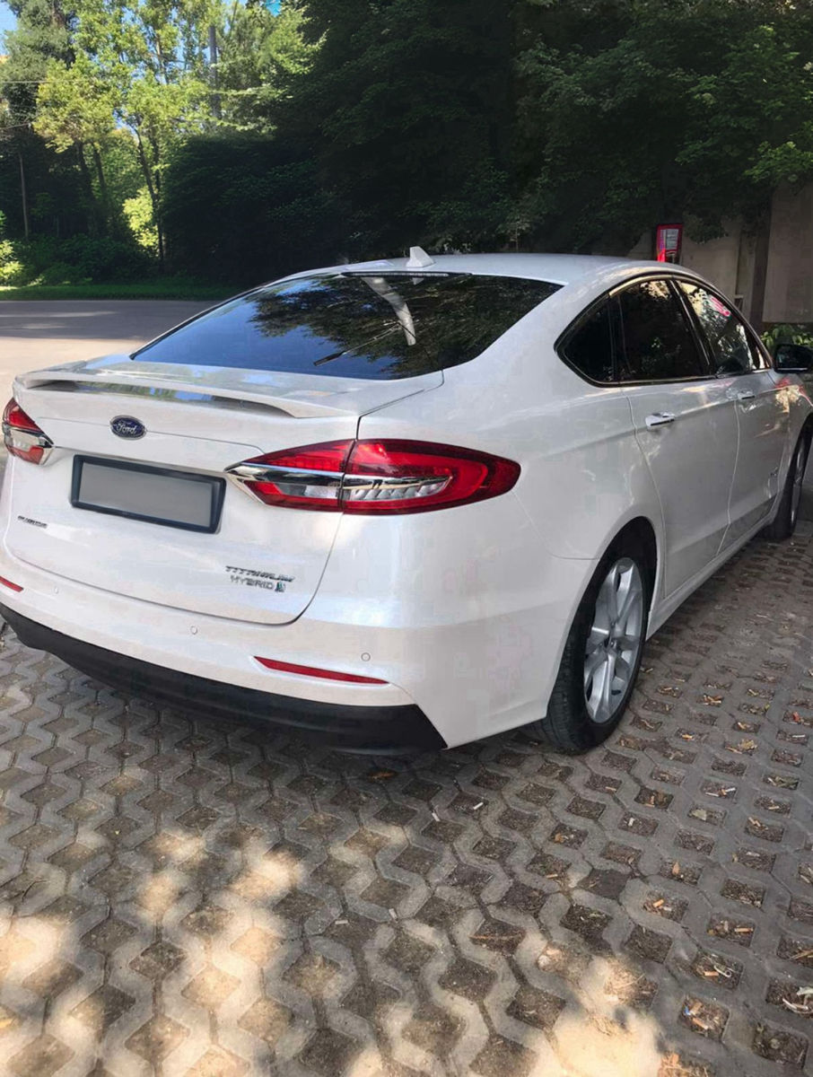 Ford Fusion Hybrid 2020 foto 1