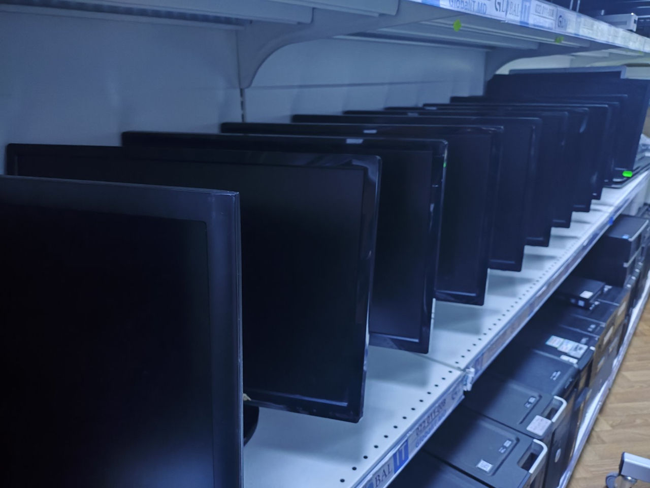 Monitor LCD 15" -  17" - 19"  20 " - 22" - 24"  noi lucram! StaiAcasa si comanda online фото 0