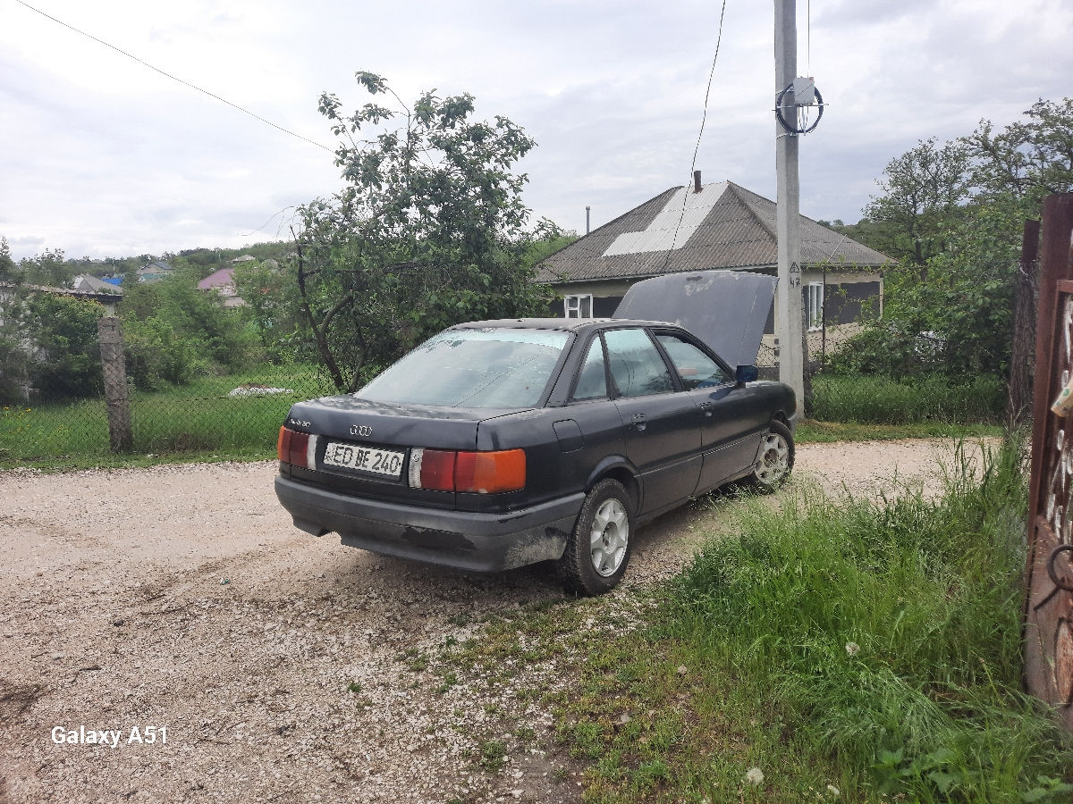 Audi 80 фото 6