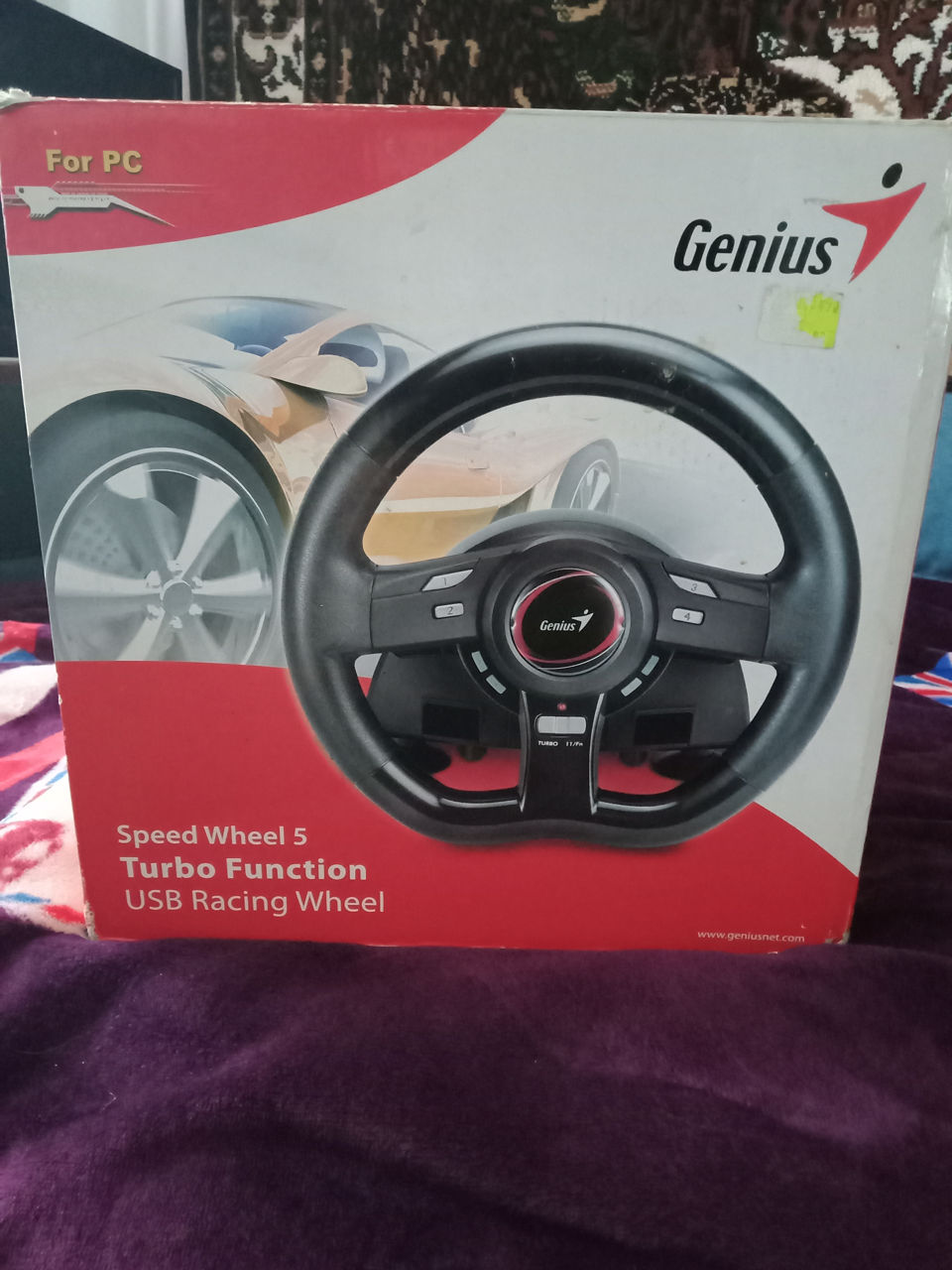 Игровой руль для компьютера Genius