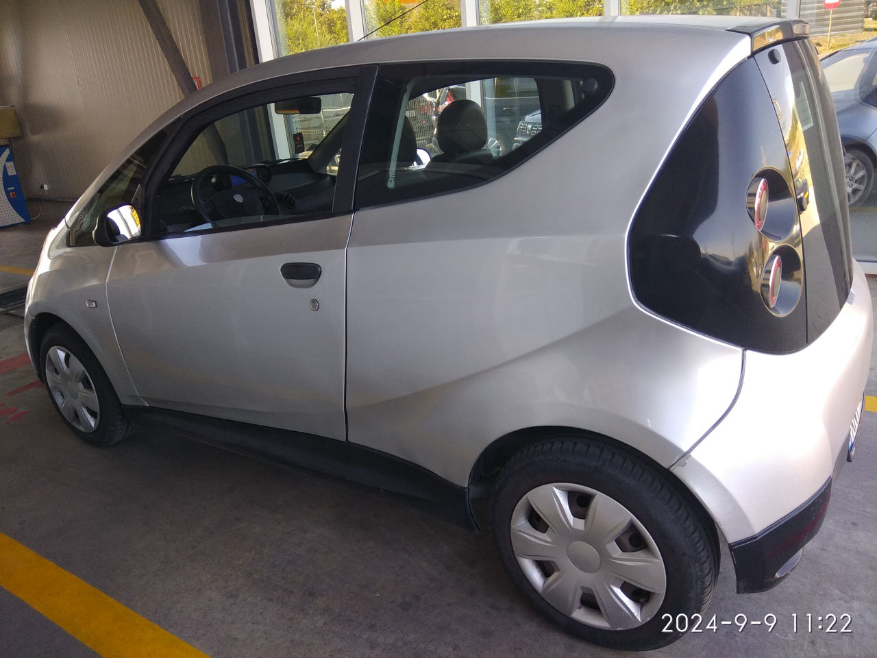 Se vinde Electro mini masina cu 4 locuri parcurge 70km cu viteza de 50km/h foto 4