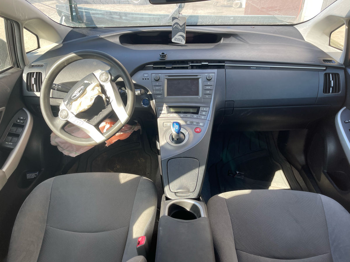 Piese Toyota Prius foto 2
