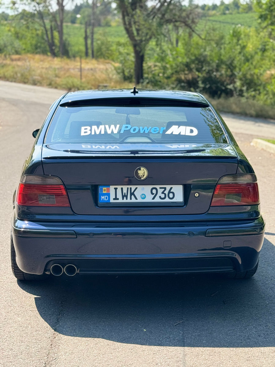 BMW 5 Series foto 5
