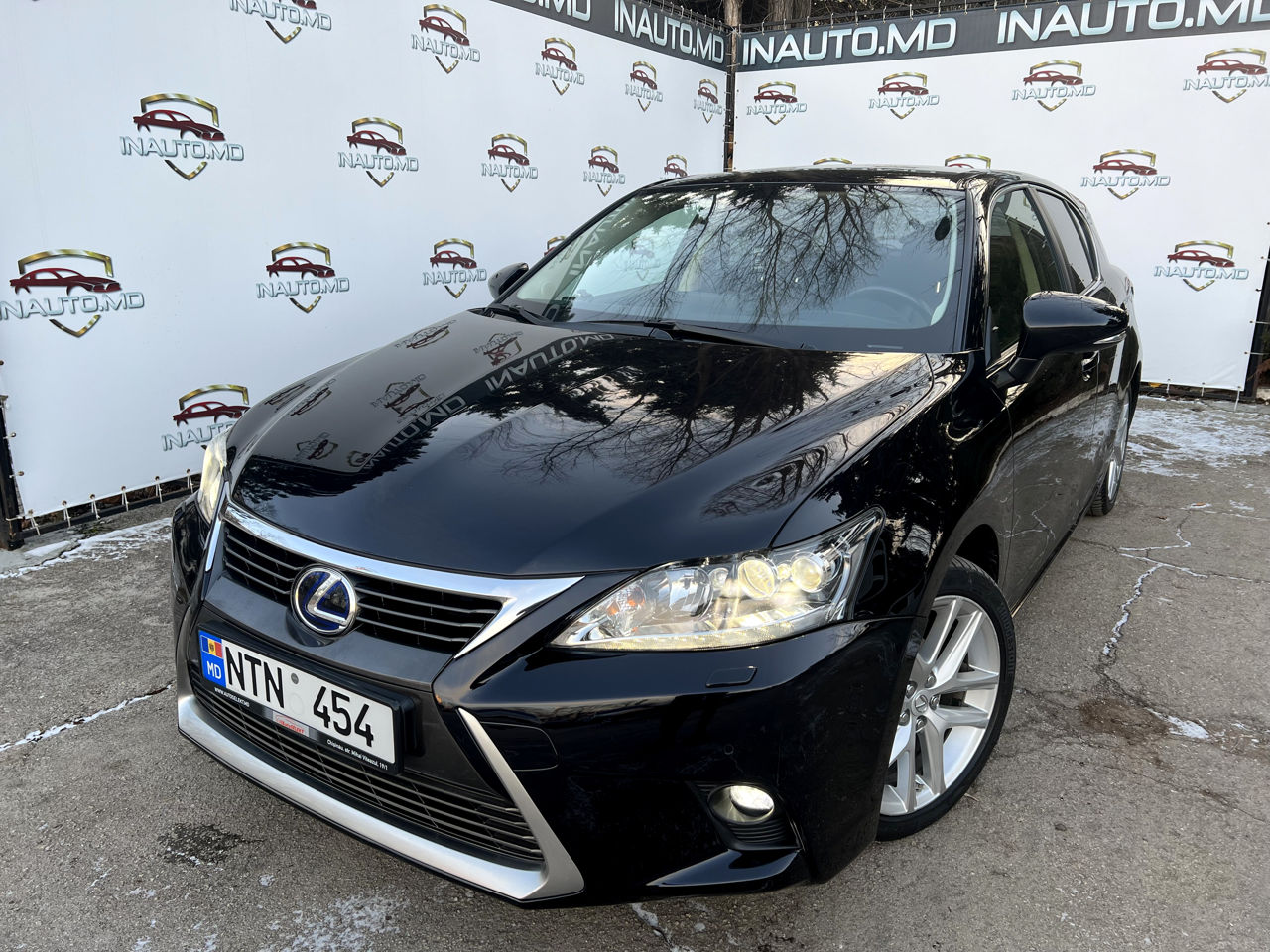 Lexus CT Series фото 1