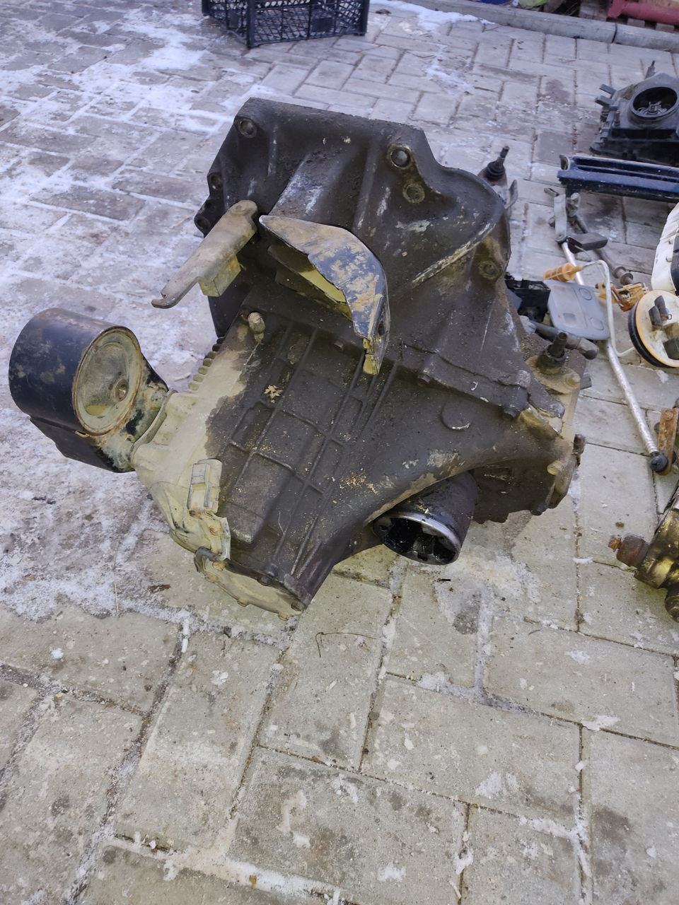 Nissan Primera P10 1.6  2.0 Benzina anul 1991-1996 foto 9