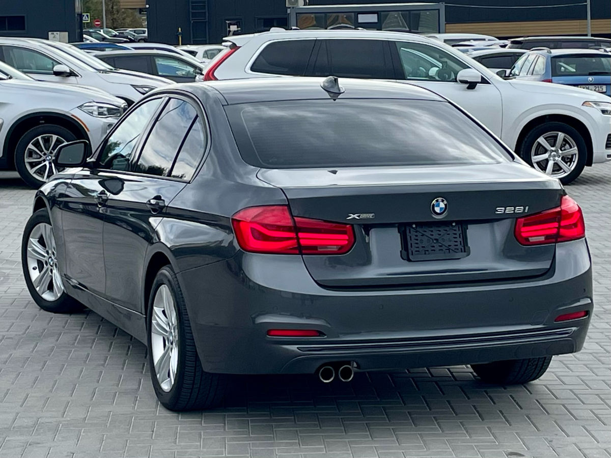 BMW 3 Series foto 7