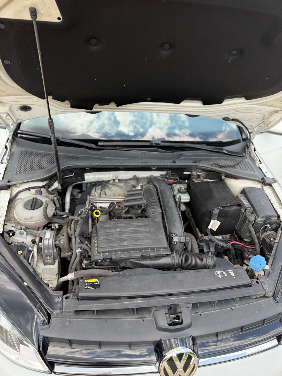 Volkswagen Golf foto 8