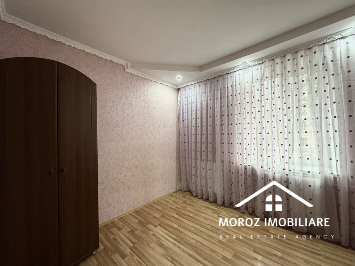 Apartament cu 3 camere, 75 m², Centru, Ungheni foto 2