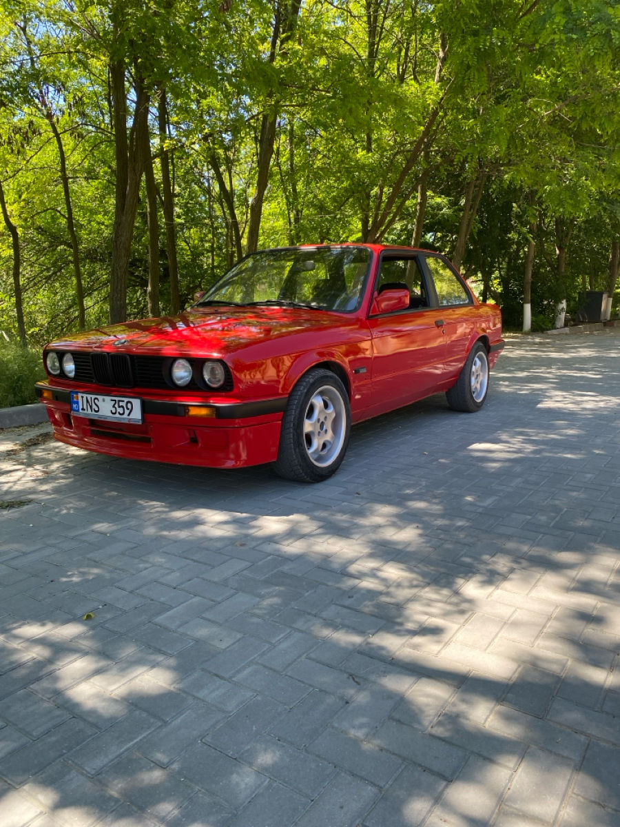 BMW 3 Series фото 1