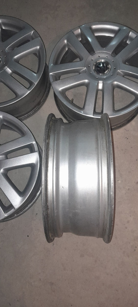 5/112 R17 Et 54 7J dia 57.1 Wolksvagen pasat, Sharan, touran,,,,, foto 8